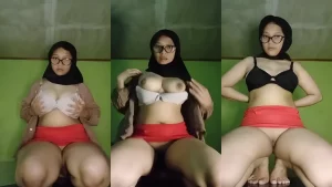 Hijab Sarah Bugil Pamer Tete Gede Main Ludah 4