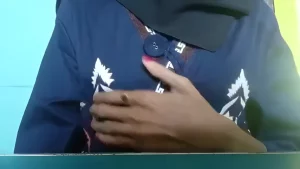 Hijab Tocil Kurus Eksib Di Kantor 1